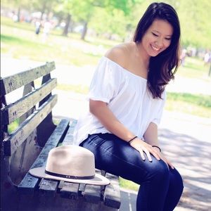 Meet your Posher, Lea